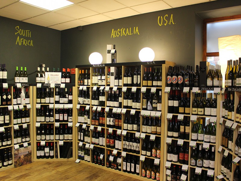 Ann et Vin Wine Shop in Newark has an excellent selection of New World wines for you to choose from.
